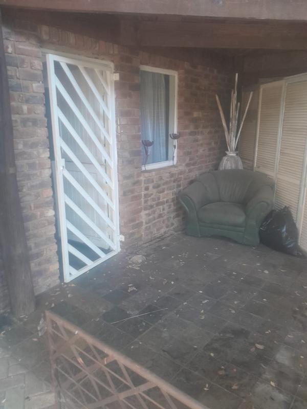 To Let 2 Bedroom Property for Rent in Bult West North West